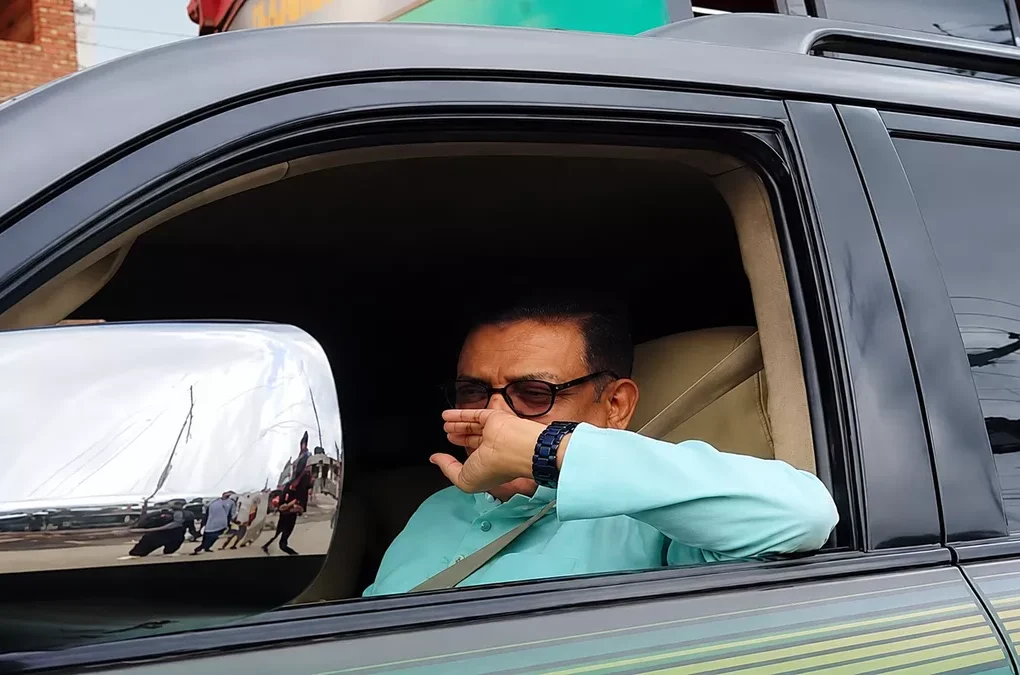 লক্ষ্মীপুর সংসদ সদস্য গাড়ি ধাক্কা