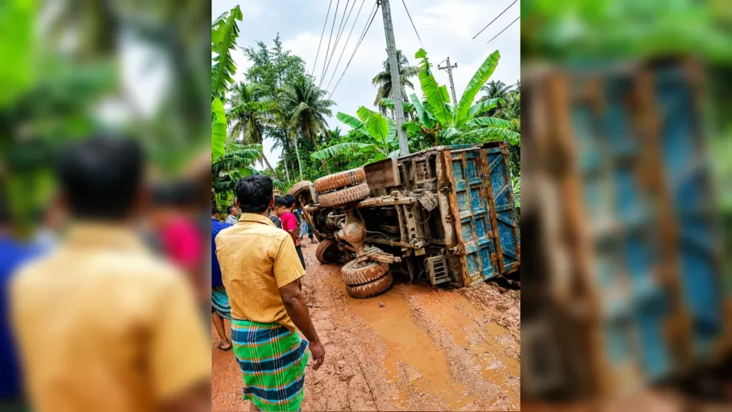 চন্দ্রগঞ্জ বসুরহাট ট্রাক দুর্ঘটনা